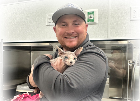 Veterinary professional providing compassionate urgent pet care in Reno Nevada
